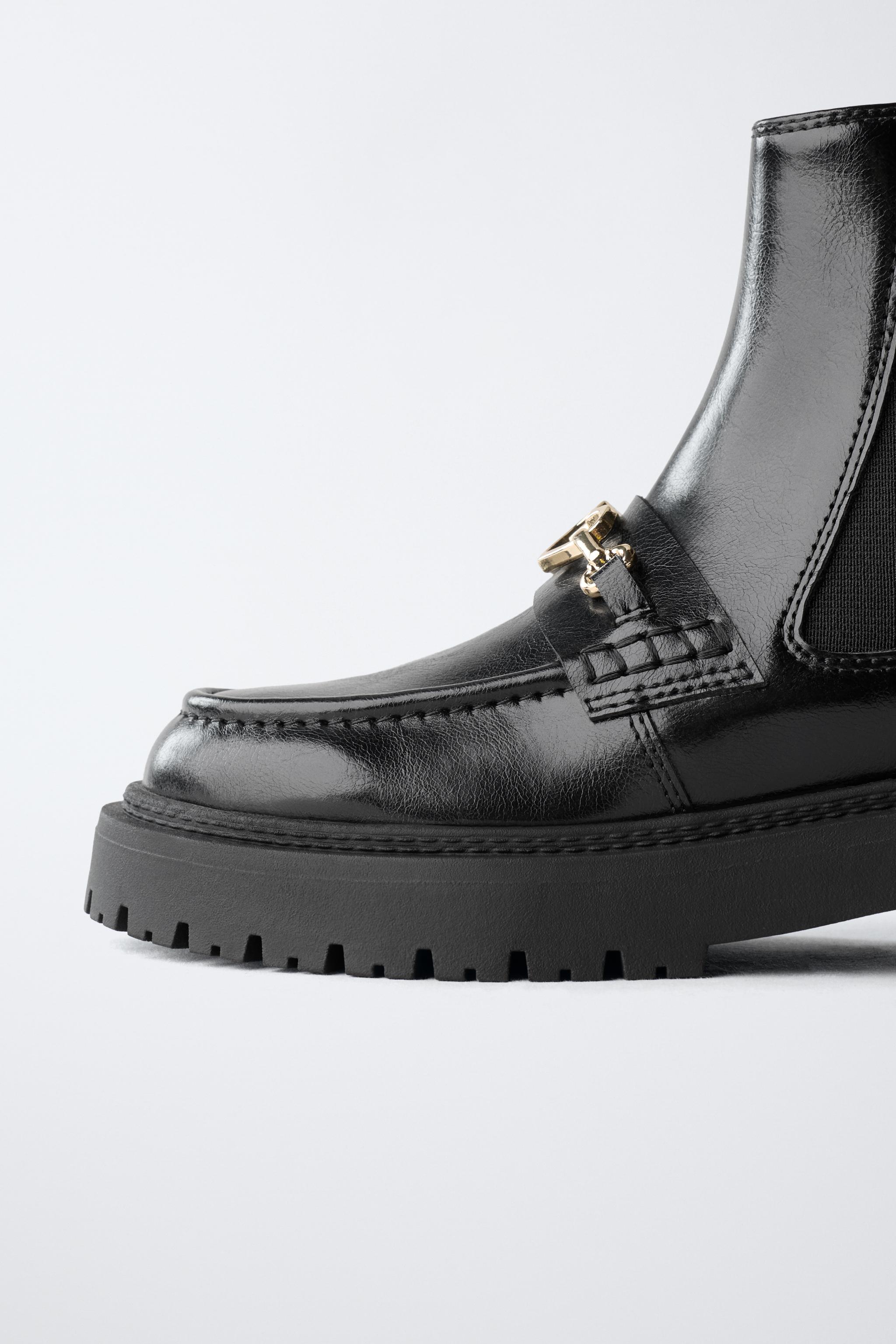 PATENT LEATHER ANKLE BOOTS WITH HEART DETAIL